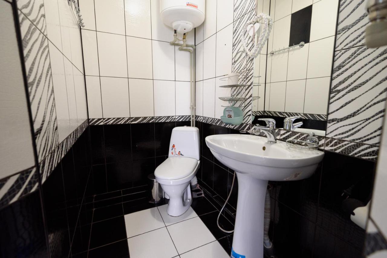 Maiami Hotel Nikopol Bagian luar foto