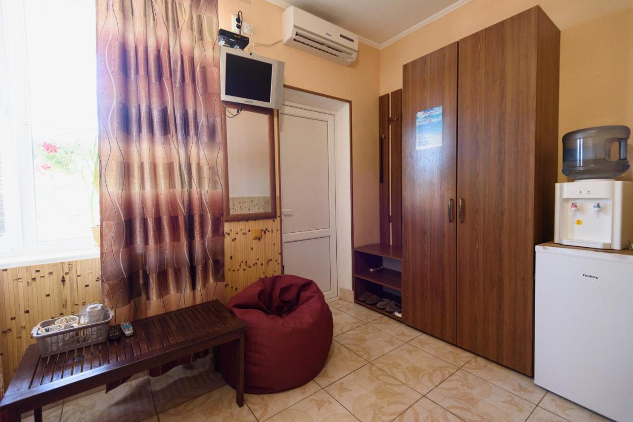 Maiami Hotel Nikopol Bagian luar foto