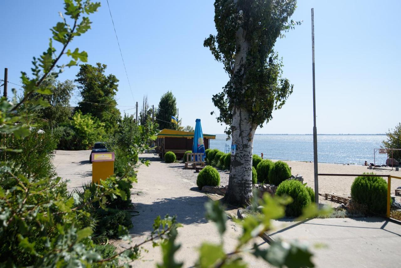Maiami Hotel Nikopol Bagian luar foto
