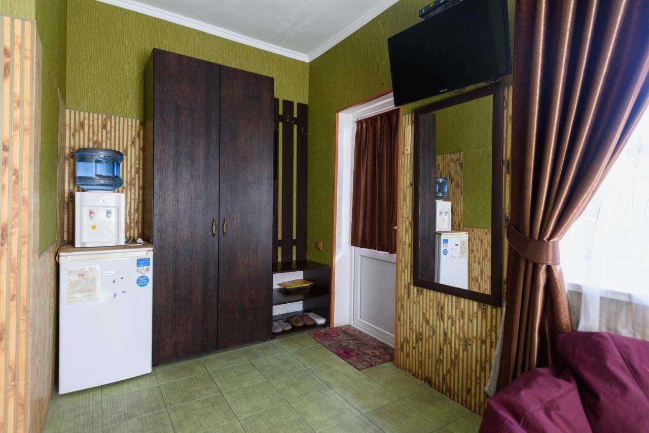 Maiami Hotel Nikopol Bagian luar foto